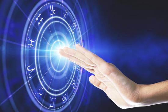 属鸡人今日财运及运势:横财潜力爆表!职场逆袭有望,投资理财赚翻天