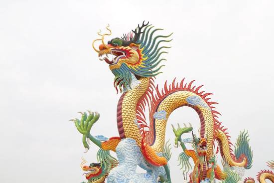 龙年新福：20XX年属龙人必备护身符大揭秘