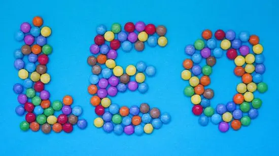 狮子座今年运势2023(财运亨通事业顺利爱情甜蜜)