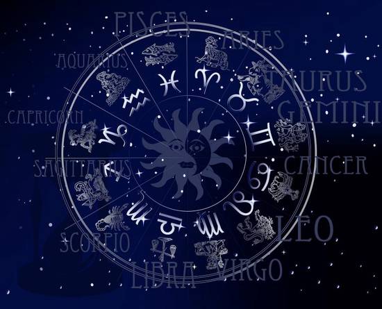 水瓶座今日运势查询科技紫微：爱情磕绊、事业挑战！今日财运大揭秘