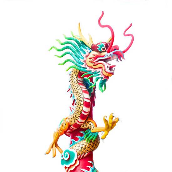 1976年甲辰龙：家庭贵人与职场领袖