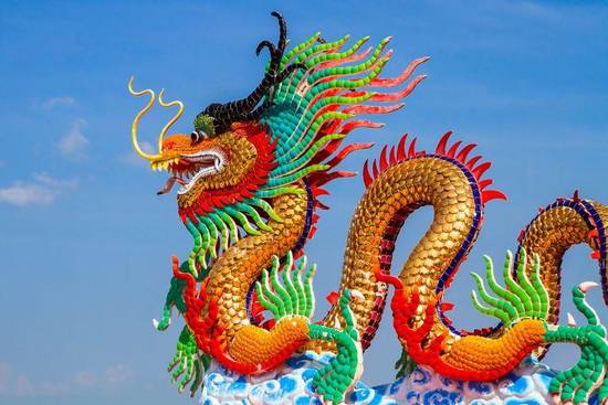 属龙的宝宝名字带什么好（属龙孩子起名宜用字推荐）