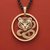 蛇年属虎人适合佩戴什么生肖饰品，属虎佩戴什么旺财
